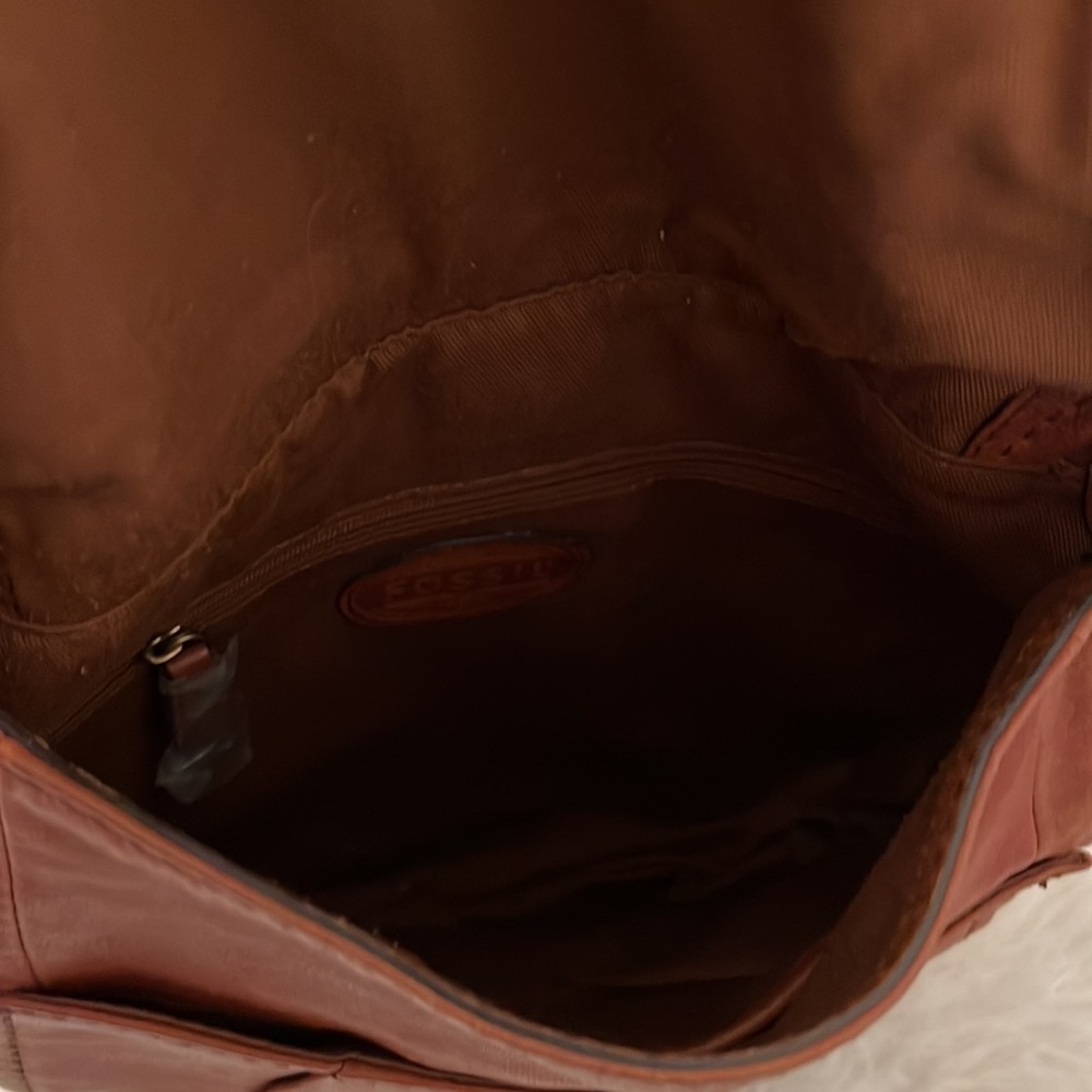 SOLD- Fossil brown leather medium crossbody bag/ shoulder bag/ multi use bag - Picture 7 of 12